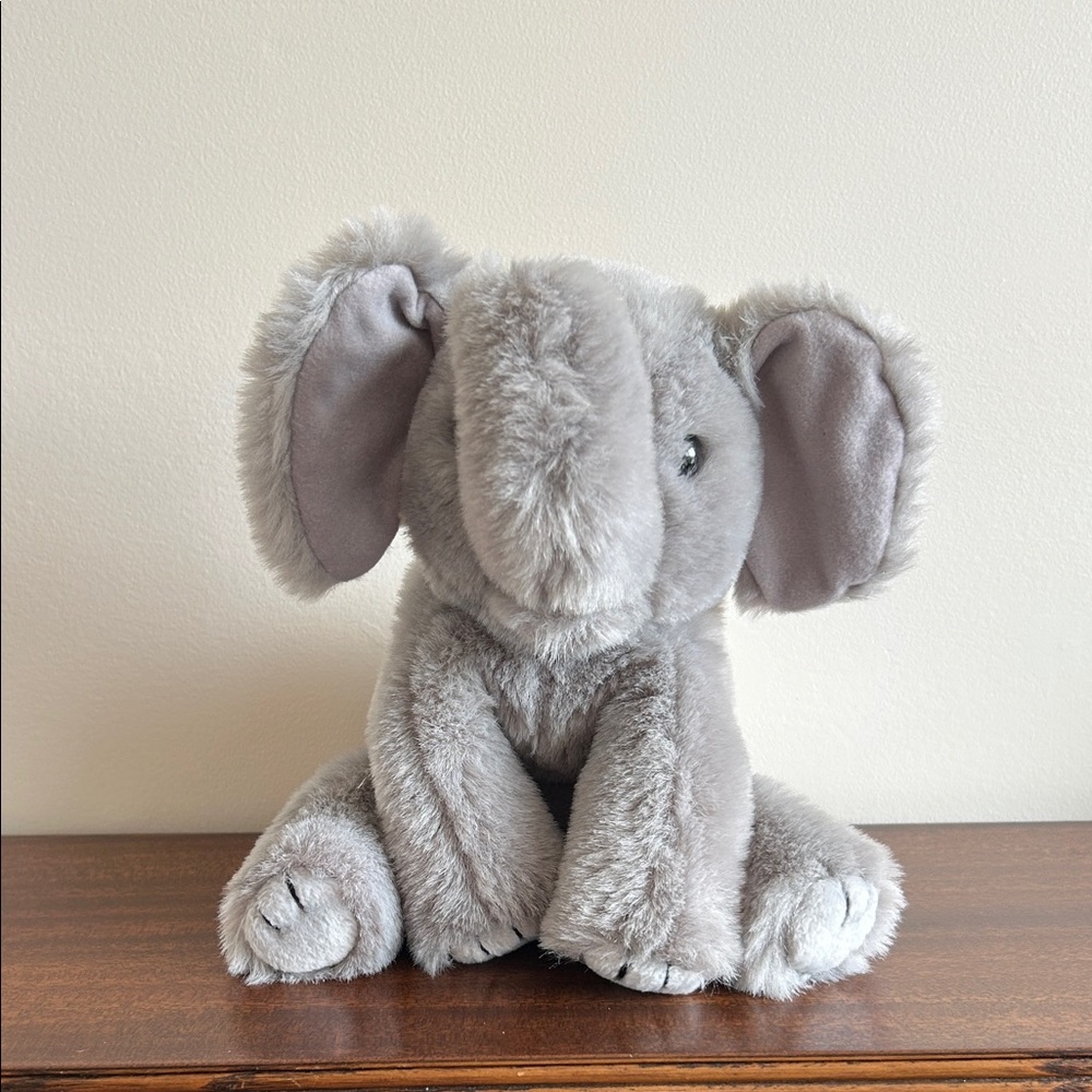 Thunder the Ty elephant with black eyes Adorable Gray Plush Toy from 1997